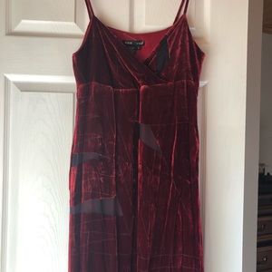 Vintage Rimini By Shaw Red Velvet Burnout Gown